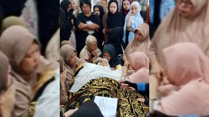 Kabut Kesedihan Menyelimuti Kalero, Bup Bone Hadir Beri Penghiburan dan Ibadah Umrah